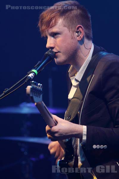 TWO DOOR CINEMA CLUB - 2009-11-07 - PARIS - La Cigale - 